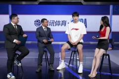 杨瀚森接受美娜采访：平时喜欢打游戏 关注东契奇约基奇申京较多