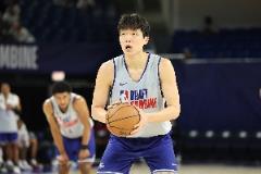 ESPN专栏：杨瀚森再打磨一年或跻身NCAA首轮