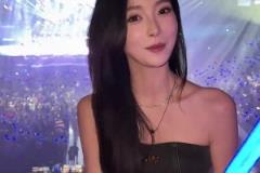 這穿搭好吸睛啊！美女主播金佳悅現(xiàn)身張學(xué)友演唱會~