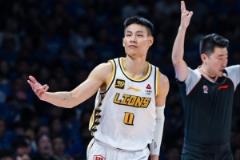 神奇小子林秉圣4中3贡献10分 大心脏三分几乎锁定胜局