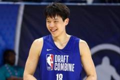 湖人训练馆Pro Day表现如何？杨瀚森原话：“拿捏”！