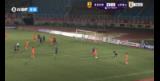 青岛红狮禁区乱战卢永涛破门 泰山4-0领先