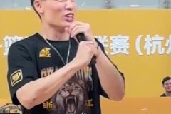 胡金秋對(duì)話林秉圣誰(shuí)的臺(tái)灣腔更正宗？這樣會(huì)整活的大秋你見(jiàn)過(guò)嗎？