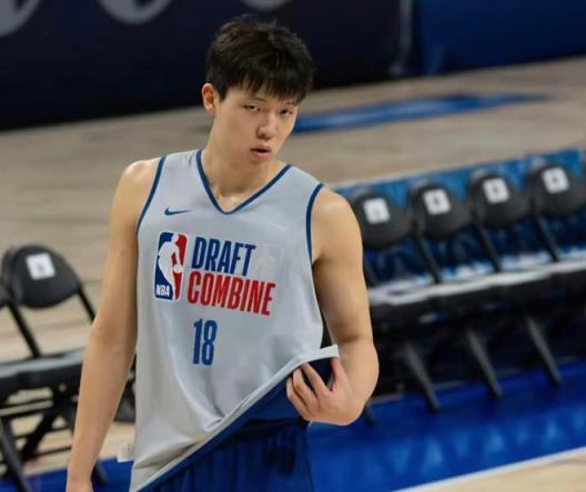 外媒：篮网总经理观看杨瀚森在洛杉矶Pro Day试训
