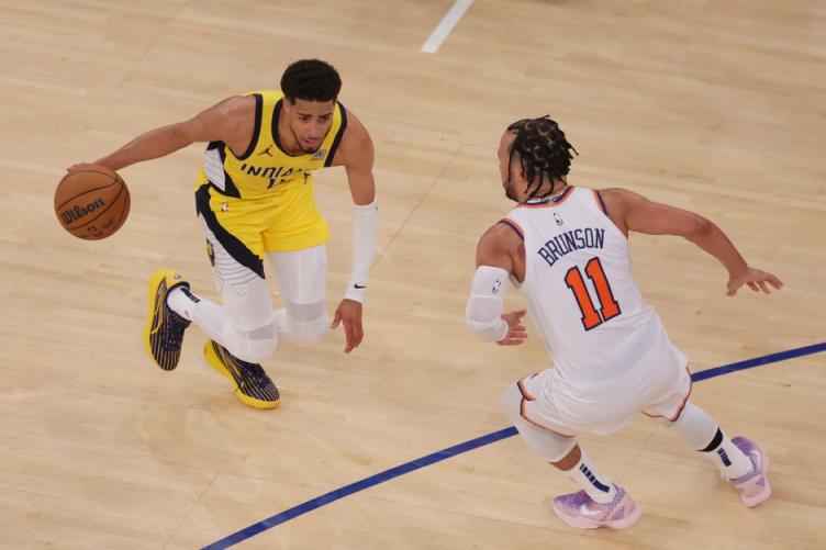 NBA季后賽尼克斯半場(chǎng)領(lǐng)先三分 西亞卡姆單節(jié)砍下16分
