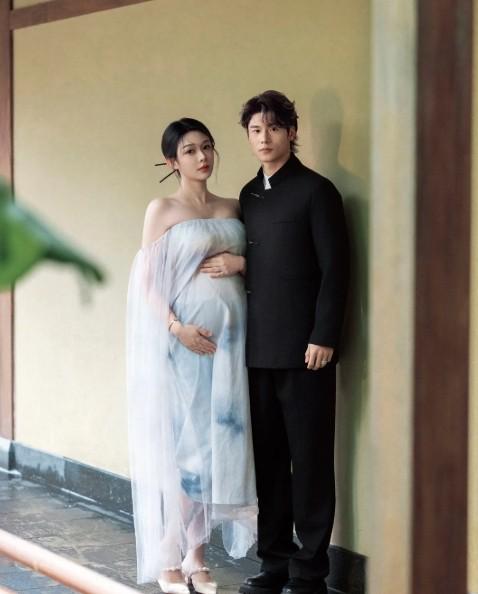 陈蒲妻子晒孕期写真照，即将迎来一家四口