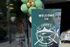 福登在新家舉辦釣魚主題生日派對引鄰居不滿