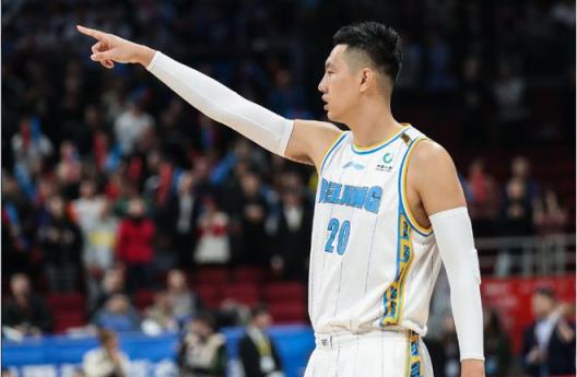 翟晓川续约或签两年老将合同 决赛G5关键罚球决定胜负