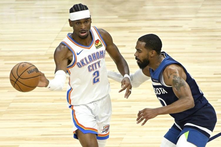 NBA西决雷霆 vs 森林狼半场战报：亚历山大高效21分 华子仅得4分低迷