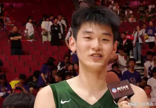 王洪泽稳了！杜锋被迫让出首发四号位，广东主力锋线身价骤降