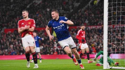 ESPN：曼聯(lián)愿支付3000萬英鎊解約金引誘德拉普，并已通知伊普斯維奇